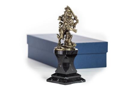 СТАТУЭТКА НА ПЬЕДЕСТАЛЕ "ЛЕВ"