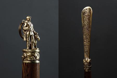 ОБУВНАЯ ЛОЖКА "ОХОТНИК С СОБАКОЙ" 72 СМ