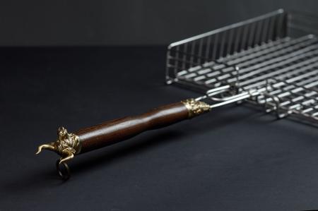 РЕШЁТКА ДЛЯ ГРИЛЯ И БАРБЕКЮ "БЫК"