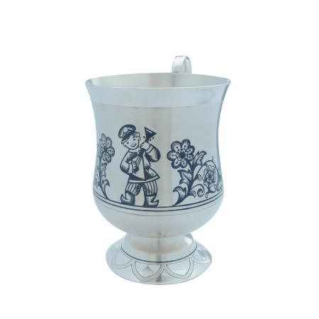 ДЕТСКАЯ СЕРЕБРЯНАЯ КРУЖКА "БАЛАЛАЕЧНИК" АРТ.  40080058В05 – СЕВЕРНАЯ ЧЕРНЬ