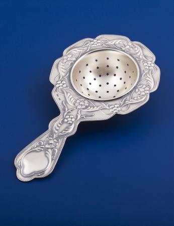 СЕРЕБРЯНОЕ СИТЕЧКО ДЛЯ ЧАЯ "№ 6" – МСТЁРСКИЙ ЮВЕЛИР