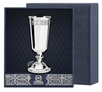 СЕРЕБРЯНАЯ РЮМКА "ДЖЕНТЛЬМЕН" С РИС. КВАДРАТ (1 ШТУКА) – АРГЕНТА