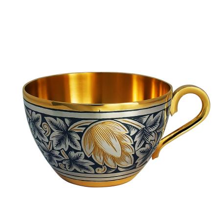 СЕРЕБРЯНАЯ КОФЕЙНАЯ ЧАШКА "ХМЕЛЬ 3" С ПОЗОЛОТОЙ И ЧЕРНЕНИЕМ – СЕВЕРНАЯ ЧЕРНЬ