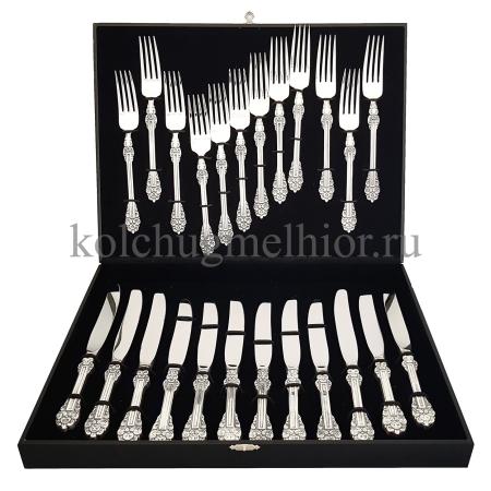 СТОЛОВЫЙ НАБОР ИЗ МЕЛЬХИОРА "ПРАЗДНИЧНЫЙ" С ЧЕРНЕНИЕМ (12 ВИЛОК, 12 НОЖЕЙ) – КОЛЬЧУГИНСКИЙ МЕЛЬХИОР