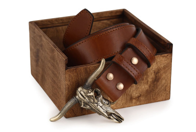 КОЖАНЫЙ РЕМЕНЬ "ЧЕРЕП БУЙВОЛА" РЫЖИЙ