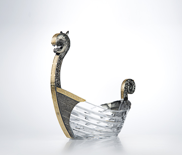 СЕРЕБРЯНАЯ ВАЗА ДЛЯ КОНФЕТ "ЛАДЬЯ" – АЛЬТМАСТЕР