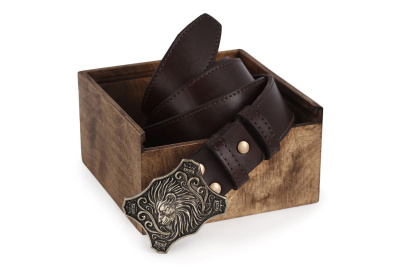 КОЖАНЫЙ РЕМЕНЬ "ЛЕВ" КОРИЧНЕВЫЙ