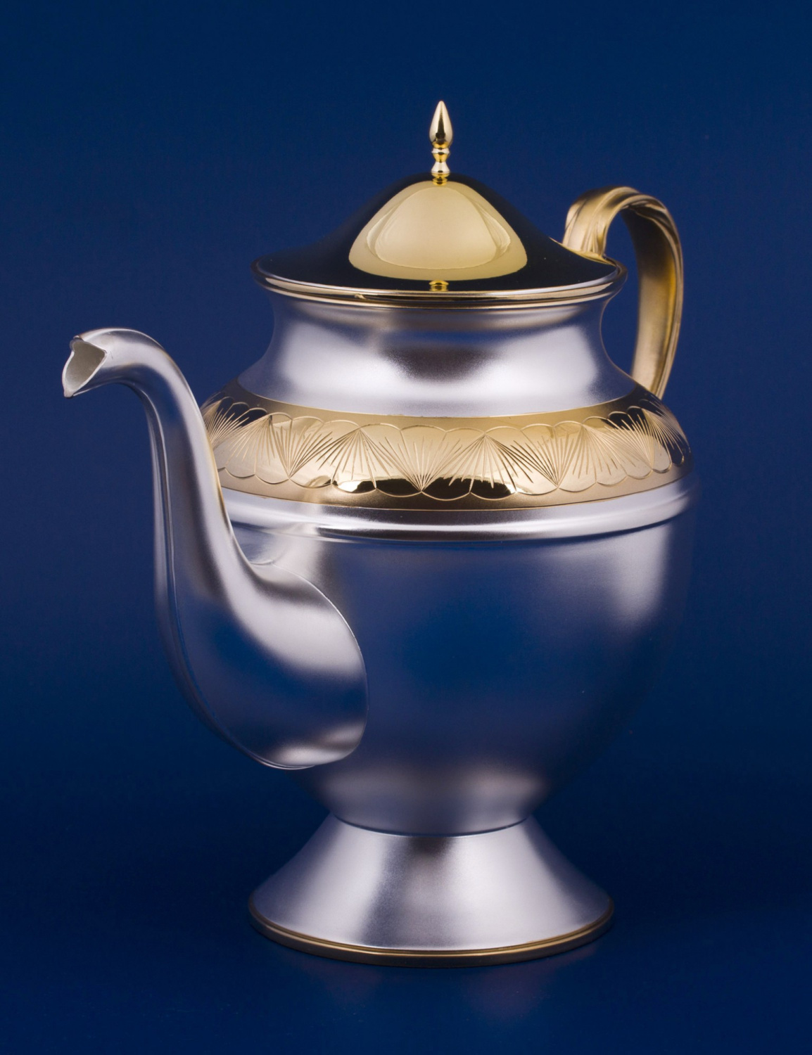 СЕРЕБРЯНЫЙ ЧАЙНИК "ФЛОРА" С ПОЗОЛОТОЙ – МСТЁРСКИЙ ЮВЕЛИР