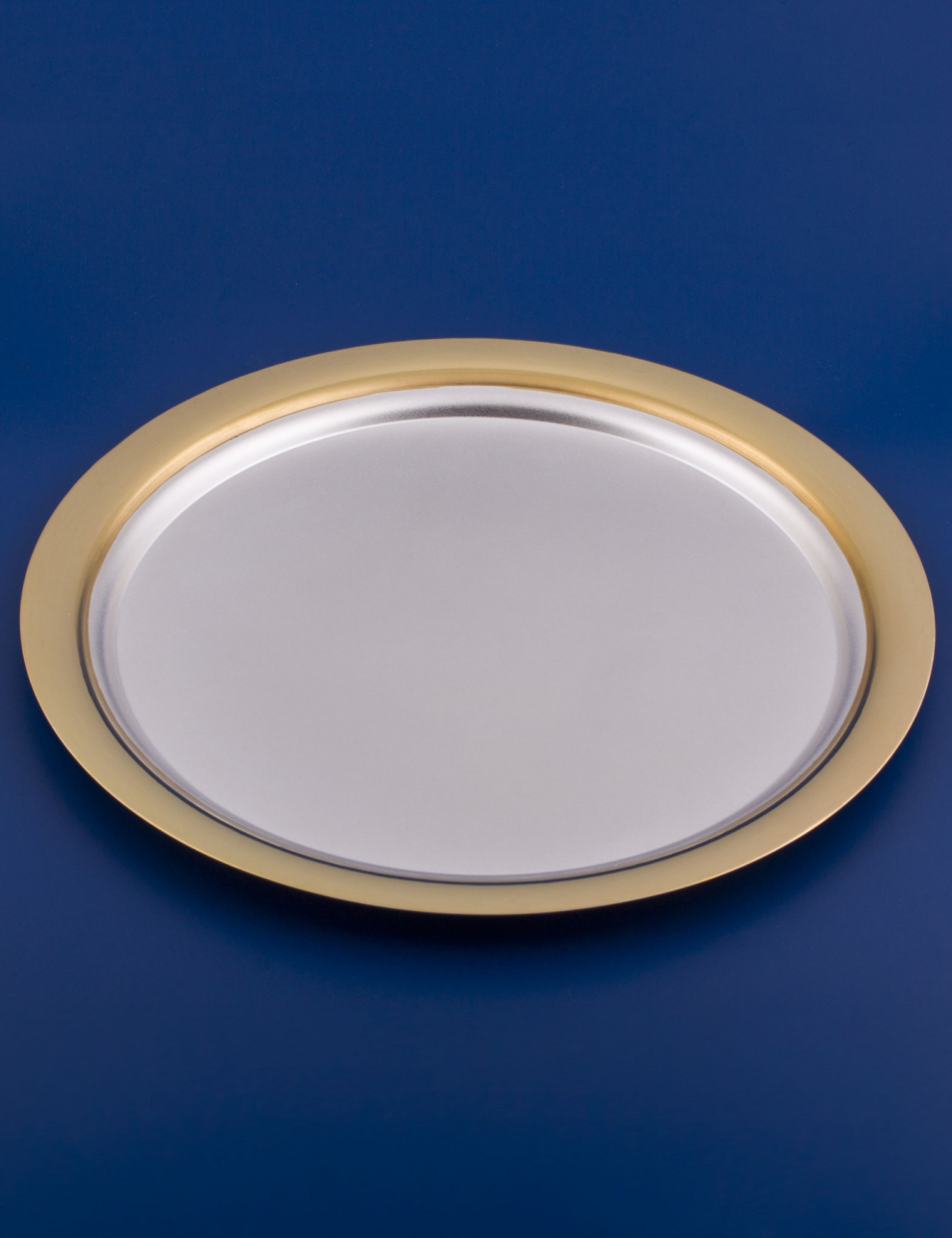 СЕРЕБРЯНЫЙ ПОДНОС "№7" С ПОЗОЛОТОЙ БЕЗ РУЧЕК – МСТЁРСКИЙ ЮВЕЛИР