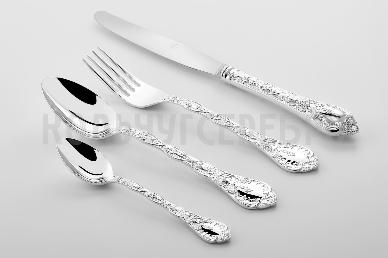 СЕРЕБРЯНЫЙ СТОЛОВЫЙ НАБОР "ВИНОГРАДНАЯ ЛОЗА" (4 ПРЕДМЕТА) – АРГЕНТА